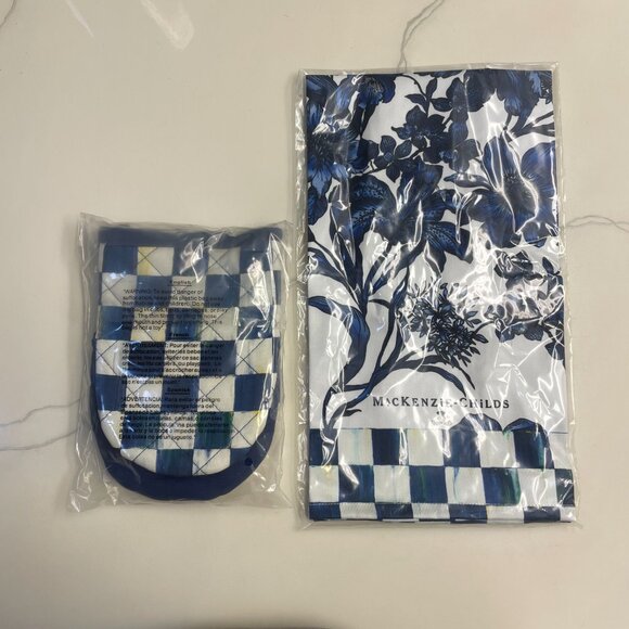 Mackenzie-Childs Matching Set- Towel and Oven Mitt - Picture 3 of 4